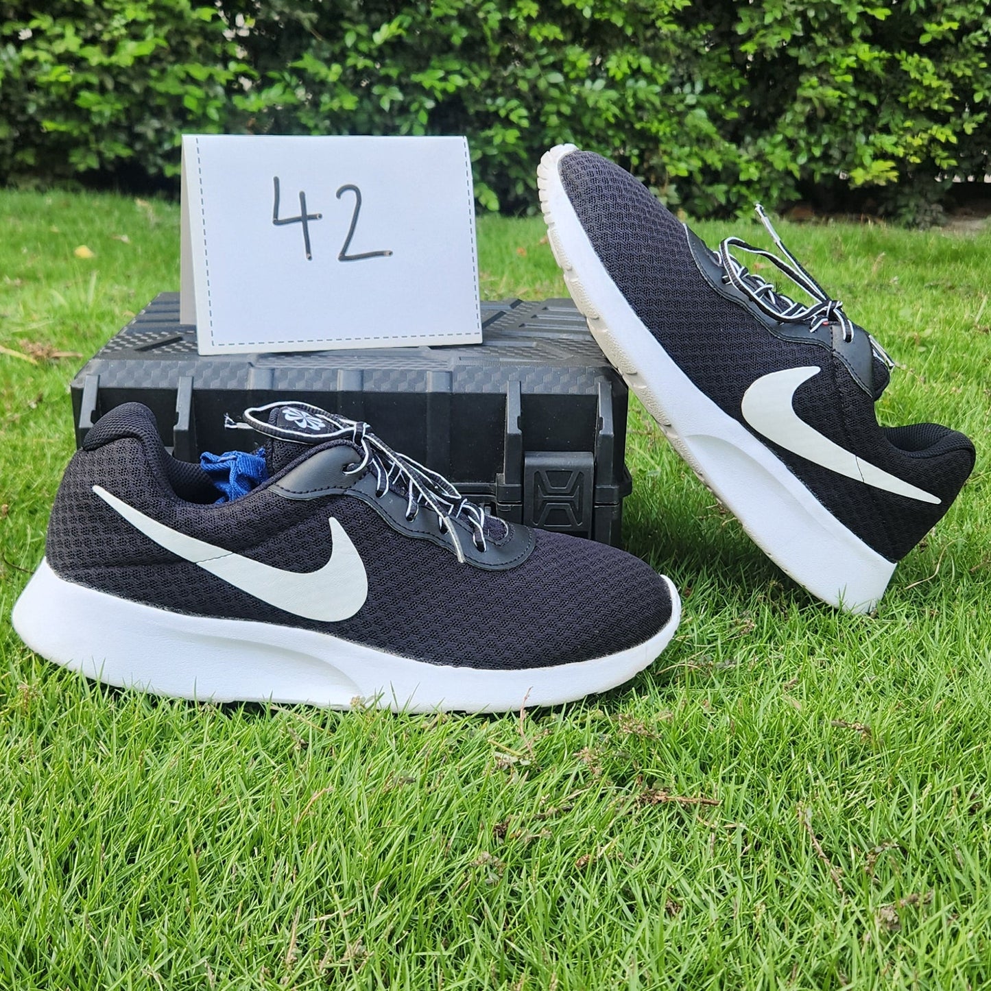 Nike Tanjun Lightweight Sneakers - Size EU 42 / US Men's 8.5