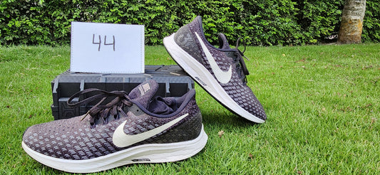 Nike Air Zoom Pegasus 35 'Dark Grey/White' Running Shoes – Size EU 44