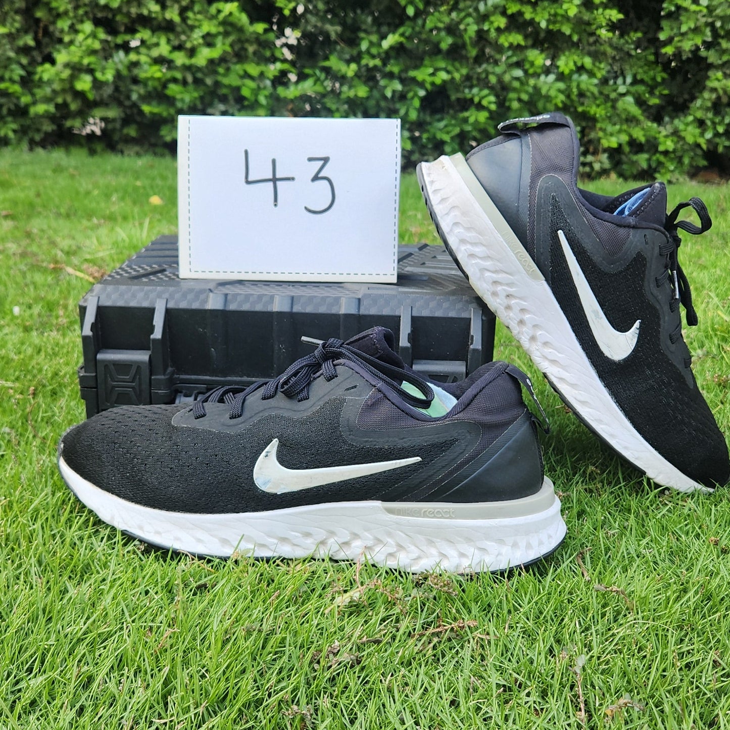 Nike Odyssey React Flyknit 2 - Size EU 43 / US Men's 9.5
